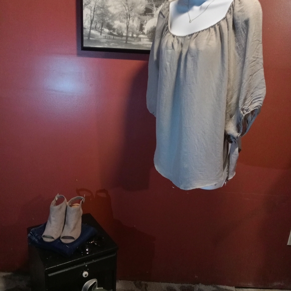 Top - Picture 3 of 14